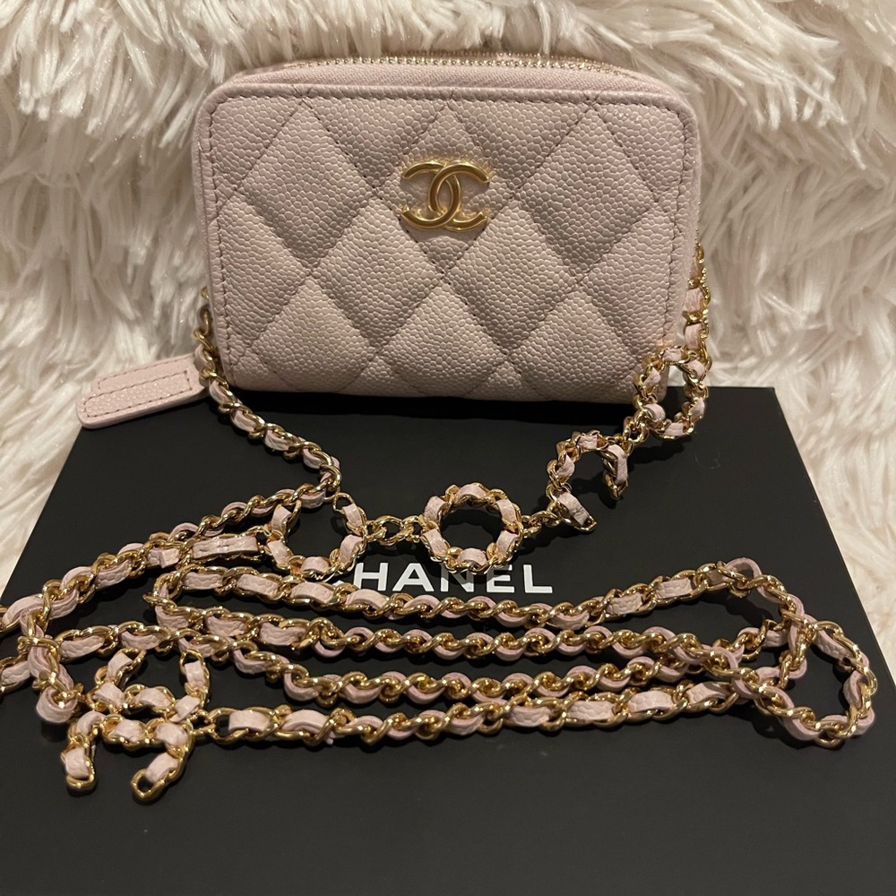 Brand New cardholder on chain